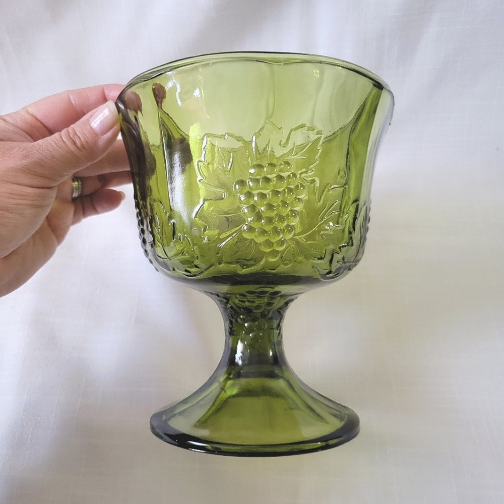 Vintage Indiana Glass Co. Harvest Grape Pedestal Avocado Green Compote